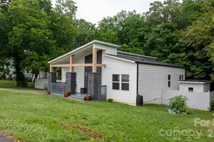 329 W F St, Newton, NC 28658 - Photo 23