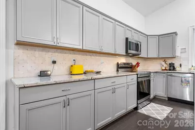 329 W F Street, Newton, NC 28658 - Photo 7