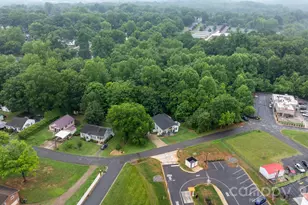 329 W F St, Newton, NC 28658 - Photo 31