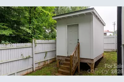 329 W F Street, Newton, NC 28658 - Photo 27