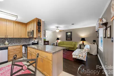 114 Ashleigh Court, Fort Mill, SC 29715 - Photo 5