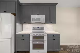 31 Misty Valley Rd, Fletcher, NC 28732 - Photo 7