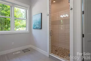 57 Villa Nova Dr, Asheville, NC 28804 - Photo 21
