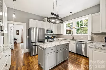 1620 Norwood Place, Hendersonville, NC 28791 - Photo 3