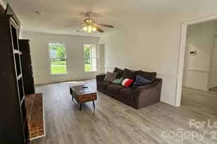 438 Blue Rock Dr, Charlotte, NC 28213 - Photo 3
