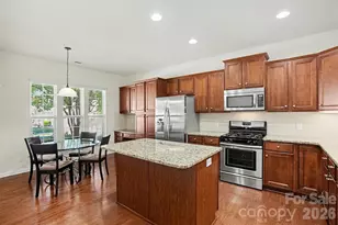 8036 Crater Lake Dr, Fort Mill, SC 29707 - Photo 3
