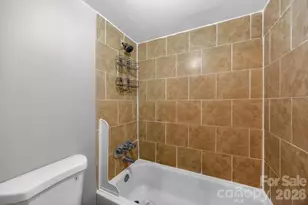 7915 Oak Meadow Ct, Charlotte, NC 28210 - Photo 15