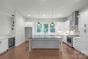 1451 Haywood Ct, Charlotte, NC 28205 - Photo 7