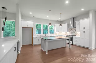 1451 Haywood Ct, Charlotte, NC 28205 - Photo 7