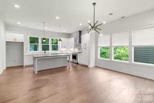 1451 Haywood Ct, Charlotte, NC 28205 - Photo 13