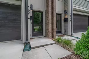 1451 Haywood Ct, Charlotte, NC 28205 - Photo 5
