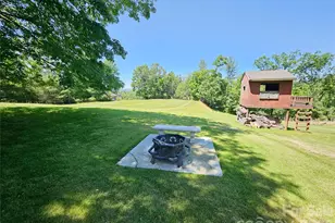 72 Ridge Top Ln, Spruce Pine, NC 28777 - Photo 5