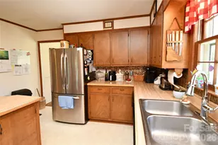 72 Ridge Top Ln, Spruce Pine, NC 28777 - Photo 17