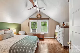 111 Bennett St, Burnsville, NC 28714 - Photo 17