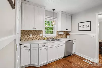 111 Bennett Street, Burnsville, NC 28714 - Photo 7