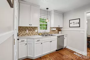 111 Bennett St, Burnsville, NC 28714 - Photo 7