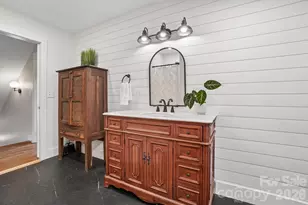 111 Bennett St, Burnsville, NC 28714 - Photo 15