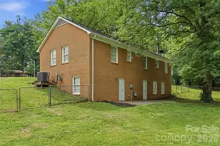 6742 Wild Turkey Ln, Charlotte, NC 28214 - Photo 5