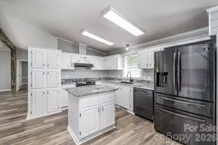 127 Whitewater Ln, Mooresville, NC 28115 - Photo 9