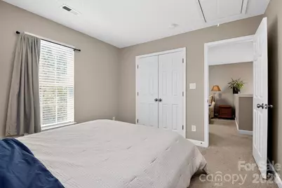 4819 Hopewood Lane, Charlotte, NC 28216 - Photo 25