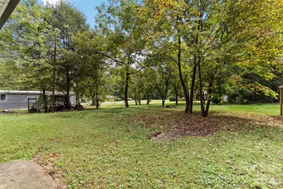 106 Robinson Avenue, Mount Holly, NC 28120 - Photo 7