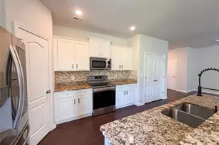 4034 Rosfield Dr, Charlotte, NC 28214 - Photo 7