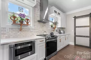 5046 Woodwinds Dr NE, Hickory, NC 28601 - Photo 15