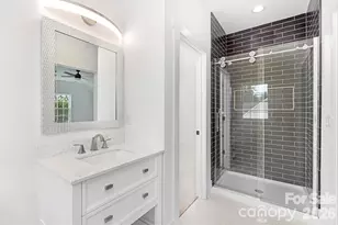 5046 Woodwinds Dr NE, Hickory, NC 28601 - Photo 31