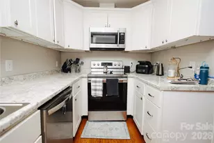 212 Maple Ave, Marion, NC 28752 - Photo 7