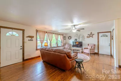 84 English Road, Spruce Pine, NC 28777 - Photo 5