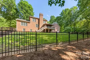 207 Lost Corner Rd, Morganton, NC 28655 - Photo 5