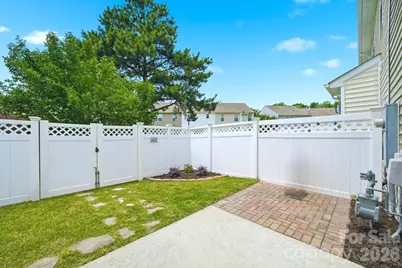 14237 Tamarack Drive, Charlotte, NC 28278 - Photo 25