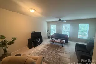 3147 Coventry Commons Dr, Charlotte, NC 28227 - Photo 5