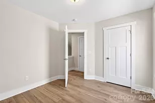 200 Rockrose Ct, Asheville, NC 28803 - Photo 27