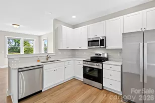 200 Rockrose Ct, Asheville, NC 28803 - Photo 11