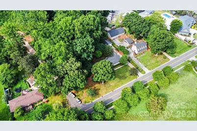 7048 Delta Lake Drive, Charlotte, NC 28215 - Photo 35