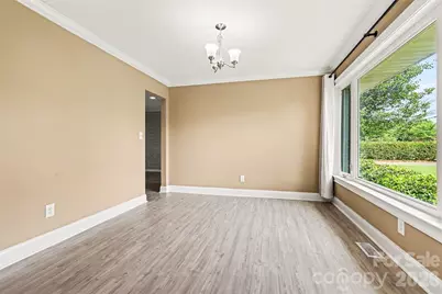 7048 Delta Lake Drive, Charlotte, NC 28215 - Photo 7