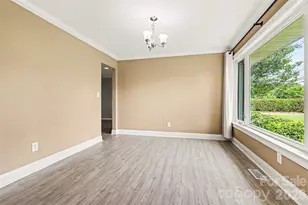 7048 Delta Lake Dr, Charlotte, NC 28215 - Photo 7