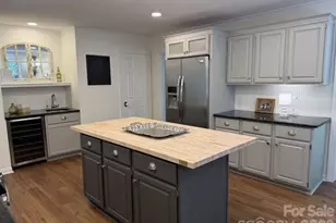 212 Estate Dr, Hendersonville, NC 28739 - Photo 15