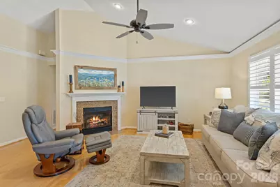 237 Charlestown Drive, Hendersonville, NC 28792 - Photo 7