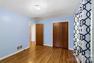 421 Comet Dr, Hendersonville, NC 28791 - Photo 37