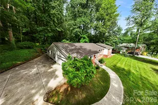 421 Comet Dr, Hendersonville, NC 28791 - Photo 11