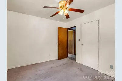 135 Jordan Road, Swannanoa, NC 28778 - Photo 15