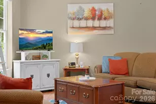 163 Longview Dr, Hendersonville, NC 28791 - Photo 5