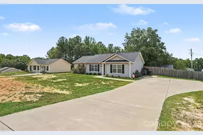 1505 Foxbrook Circle, Lancaster, SC 29720 - Photo 5