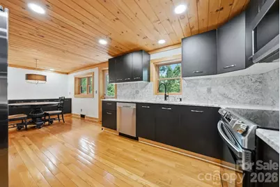 418 Arlington Circle NW, Lenoir, NC 28645 - Photo 11