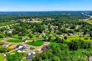 1917 Skyfall Ln, Hickory, NC 28602 - Photo 45