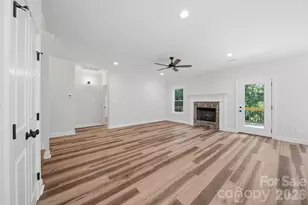 1917 Skyfall Ln, Hickory, NC 28602 - Photo 7