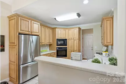 18400 Dembridge Drive, Davidson, NC 28036 - Photo 13