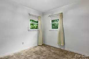 807 N Cherokee Ave, Black Mountain, NC 28711 - Photo 5